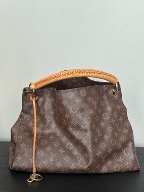 Louis Vuitton Artsy MM Monogram Hobo Bag Date Code FL0123